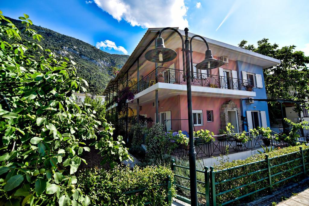 Tsertos Apartments Kamena Vourla Exterior foto